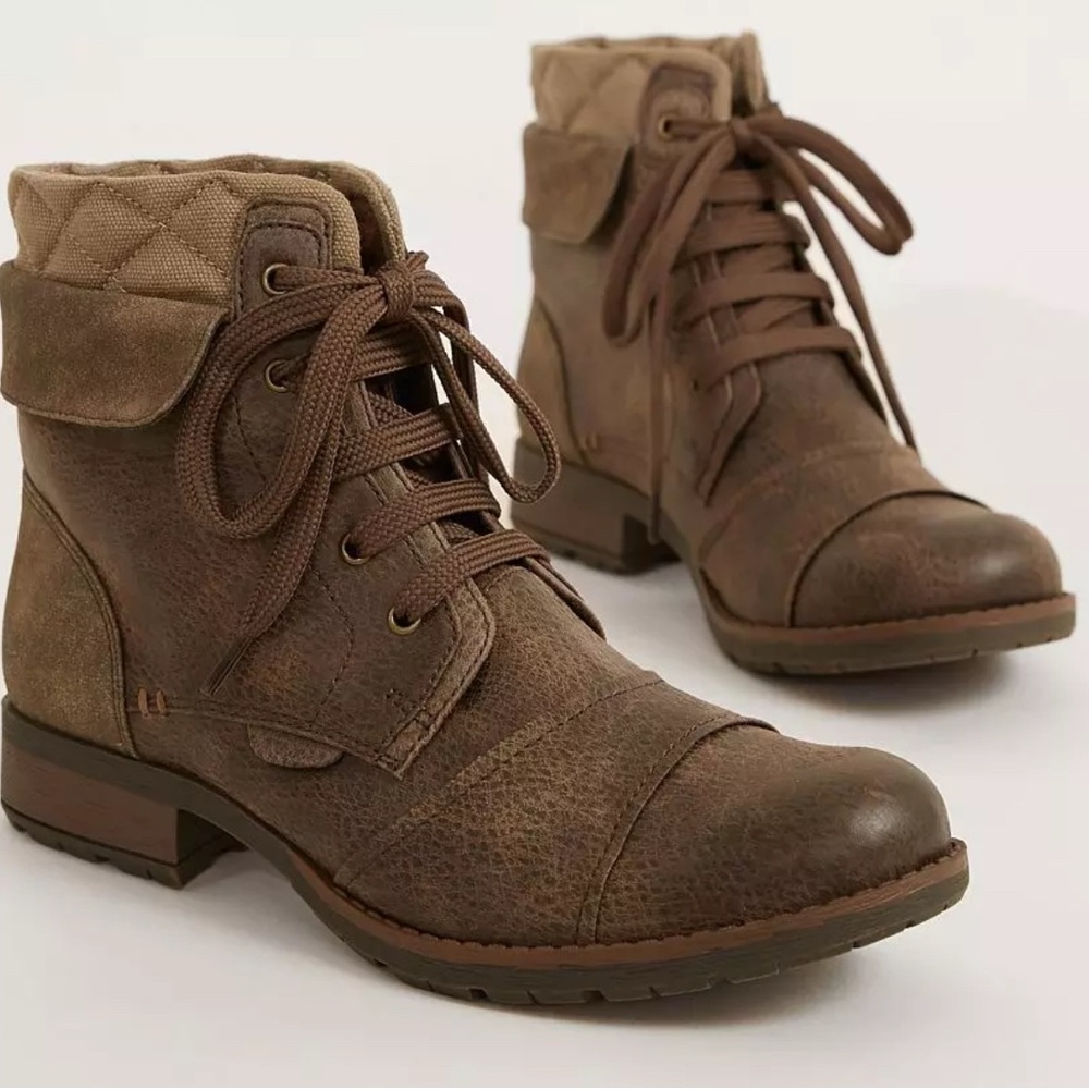 Brown Distressed Lace-Up Boots with Folded Collar